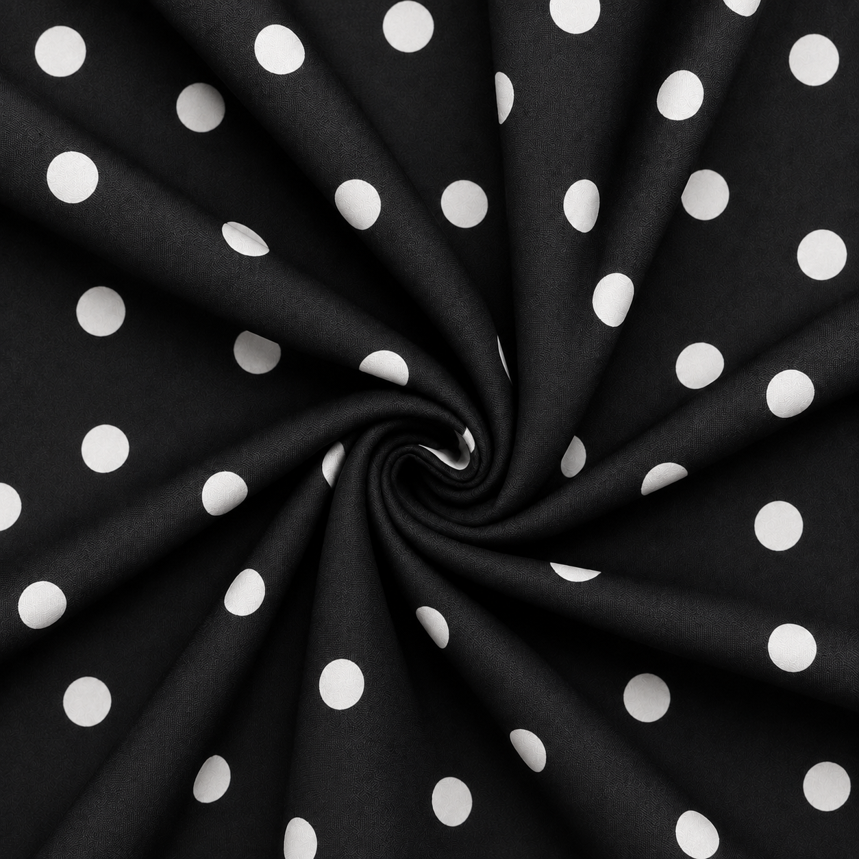 Black and White Polka-Dot Feeding T-Shirt